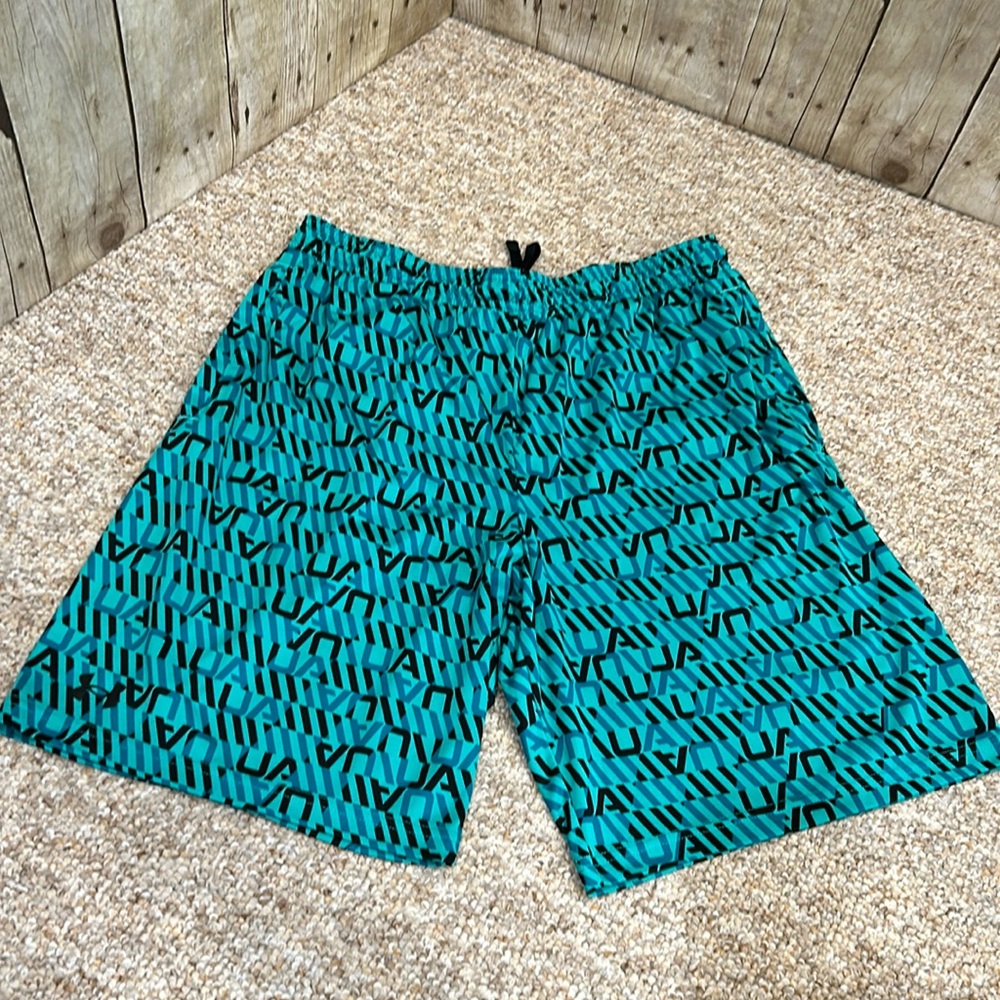 Under Armour XL Men’s Athletic Shorts w/pockets, elastic waist, w/drawstring